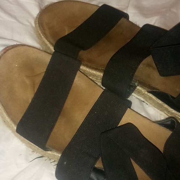 10 Timed and Tru platform sandals - Picture 4 of 8